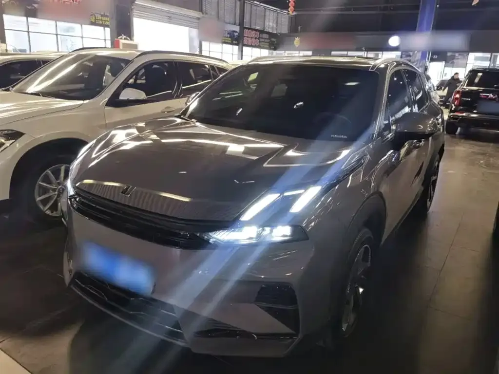 Lynk & Co 06 — фото 9