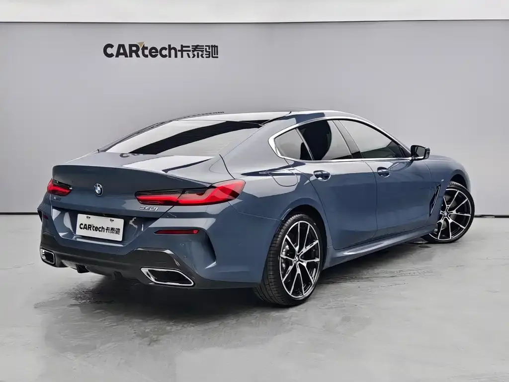 BMW 8 Series — фото 4