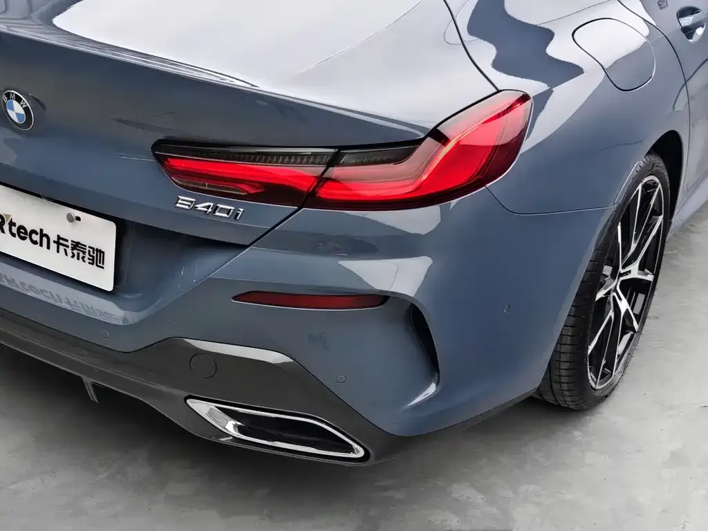 BMW 8 Series — фото 5