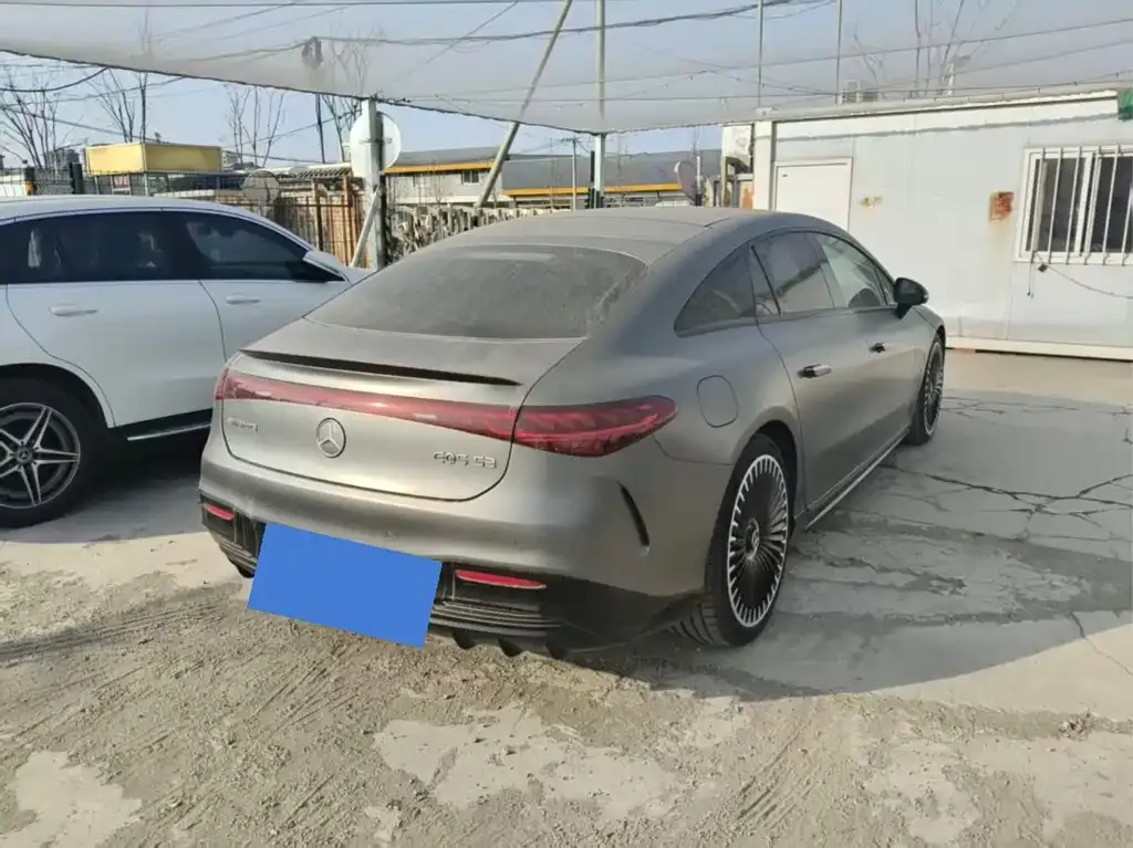 Mercedes-Benz EQS AMG — фото 8