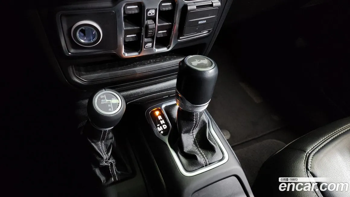Jeep Wrangler — фото 4