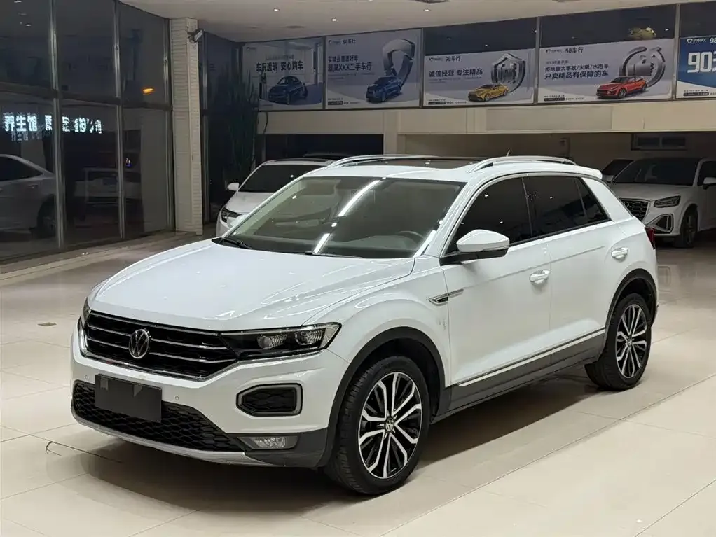 Volkswagen T-Roc — фото 1