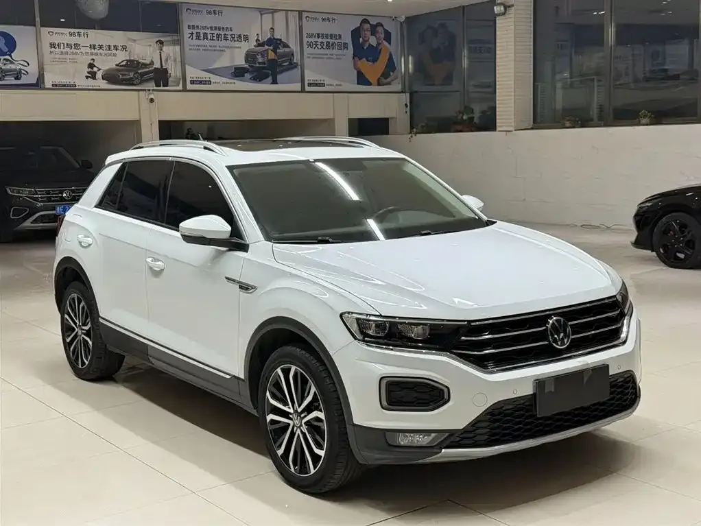 Volkswagen T-Roc — фото 9