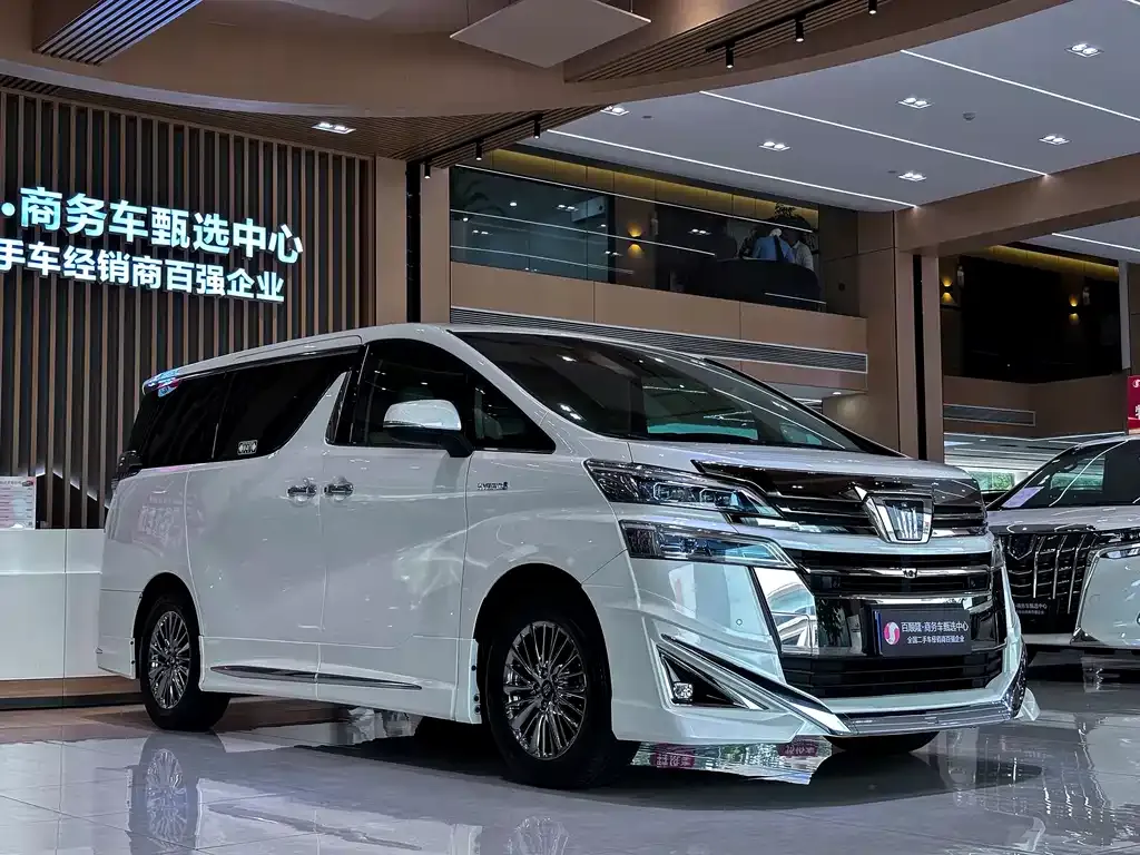 Toyota Vellfire — фото 5