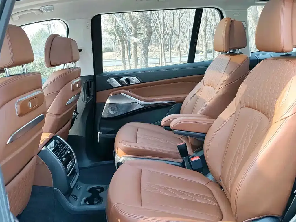 BMW X7 — фото 9
