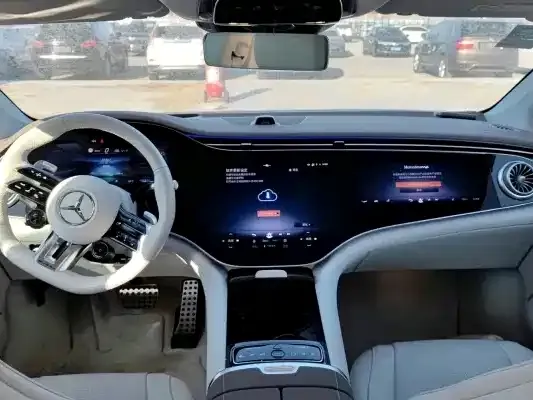 Mercedes-Benz EQS AMG — фото 5