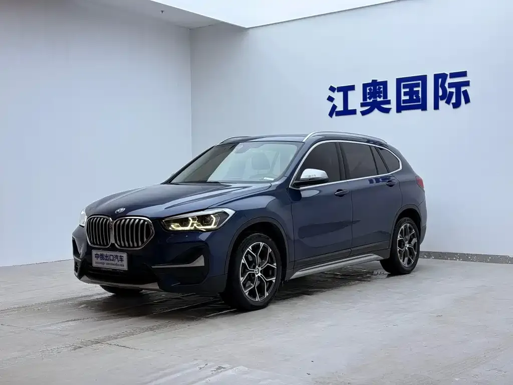 BMW X1 — фото 1