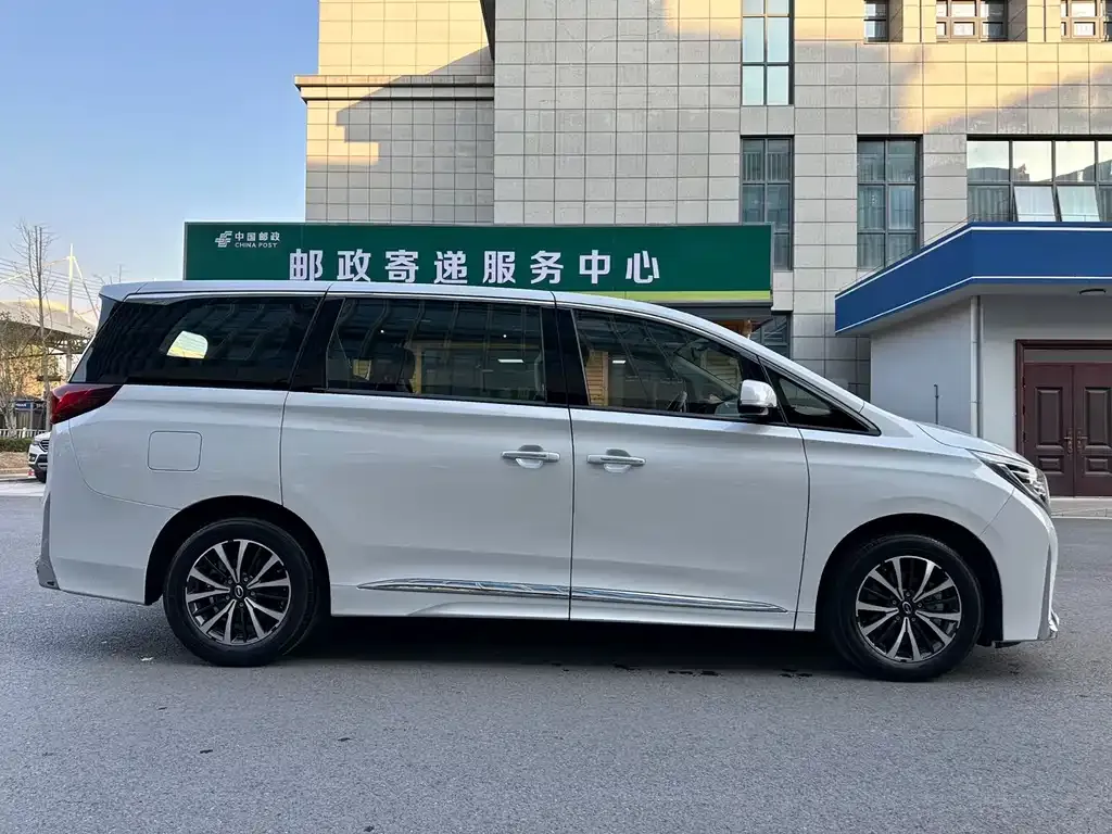 GAC Motor Trumpchi M8 — фото 3