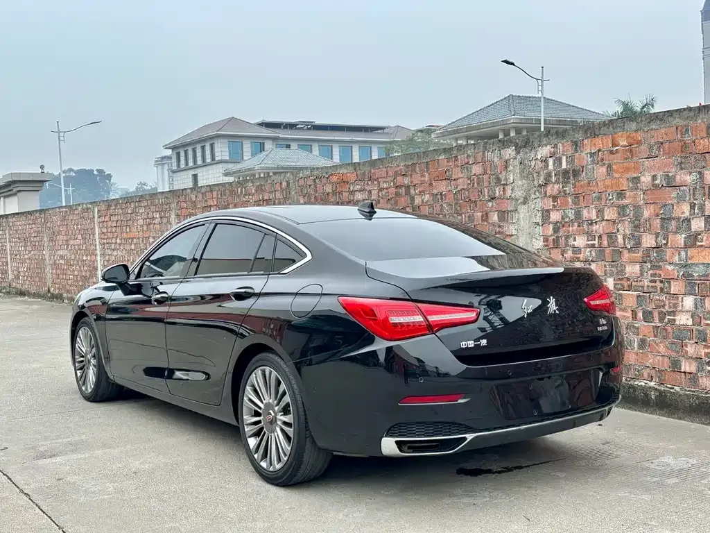 Hongqi H5 — фото 4