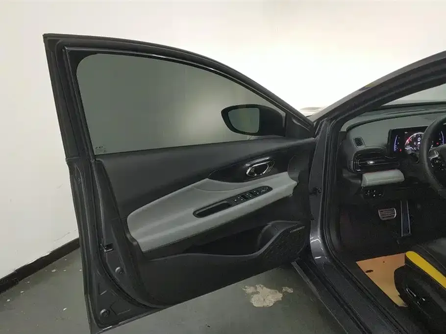 GAC Motor Shadow Leopard — фото 10