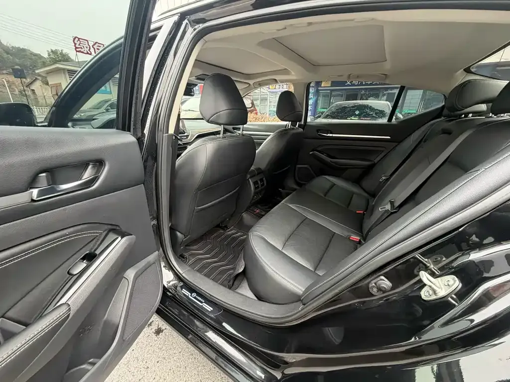 Nissan Teana — фото 4
