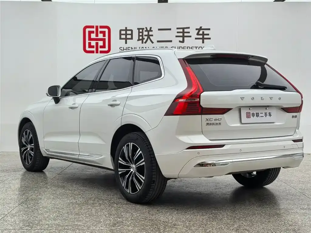 Volvo XC60 — фото 4