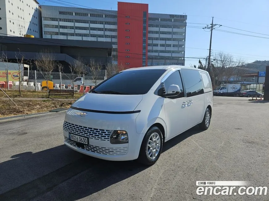 Hyundai Staria — фото 1