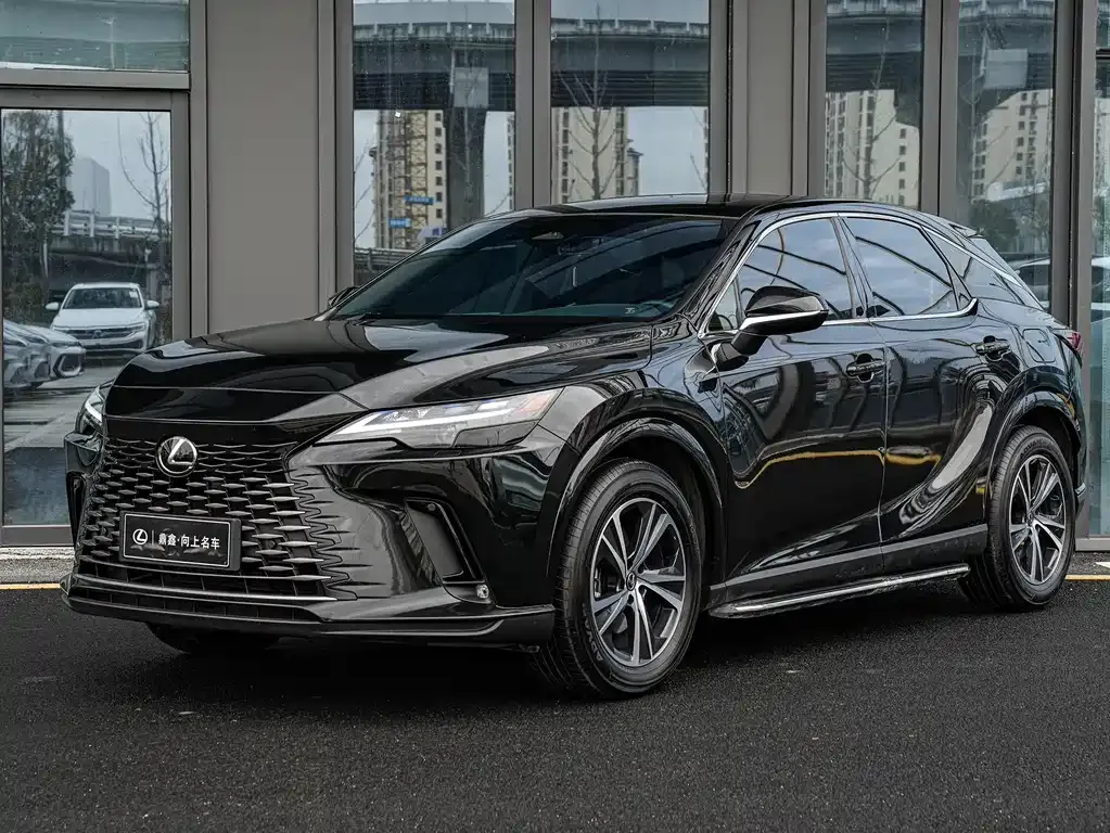 Lexus RX — фото 1