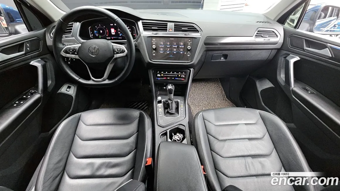 Volkswagen Tiguan — фото 6