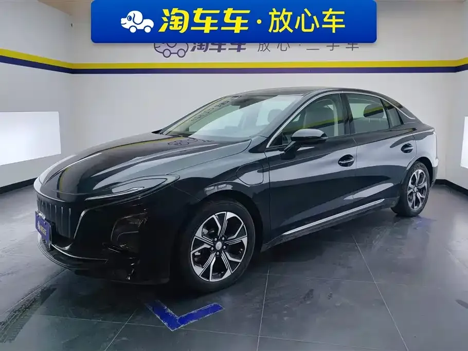 Hongqi E-QM5 — фото 1