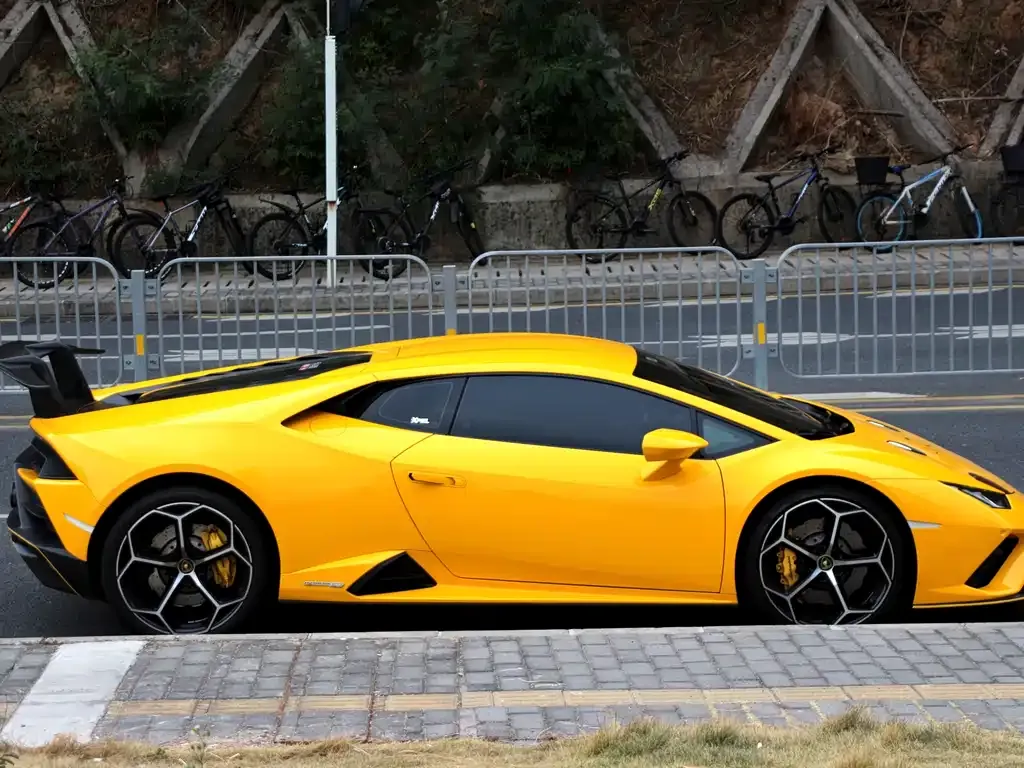 Lamborghini Huracan — фото 9