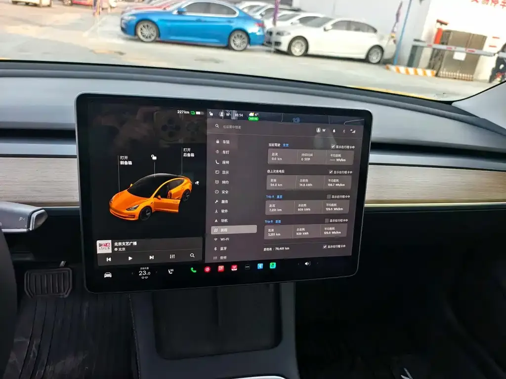 Tesla Model 3 — фото 4