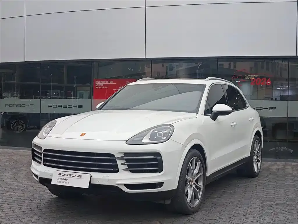 Porsche Cayenne — фото 1