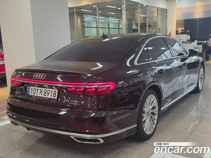 Audi A8 — фото 6