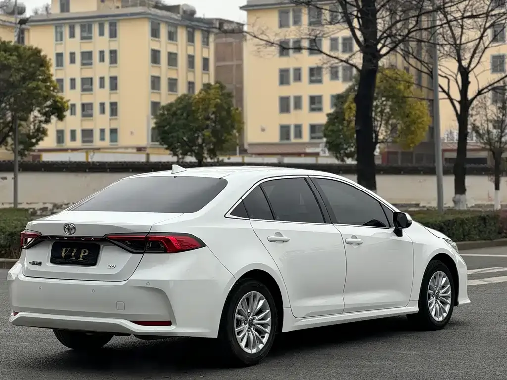 Toyota Allion — фото 4