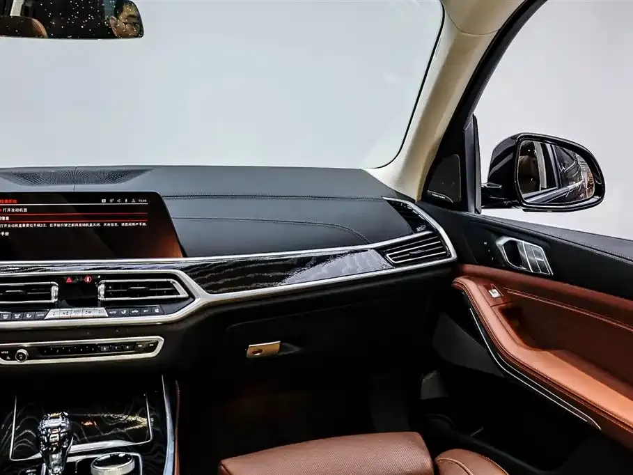 BMW X7 — фото 4