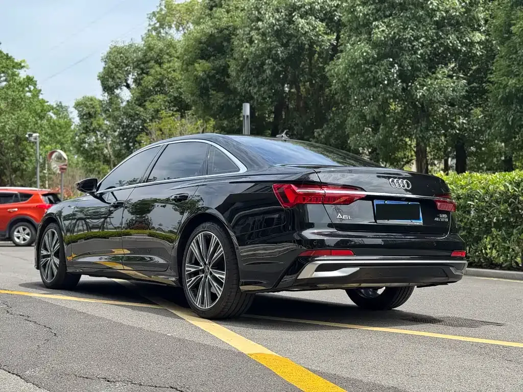 Audi A6L — фото 5
