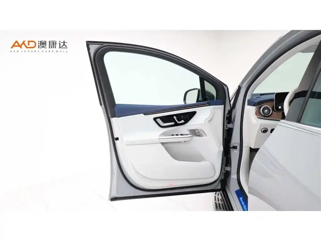 Mercedes-Benz EQE SUV — фото 2