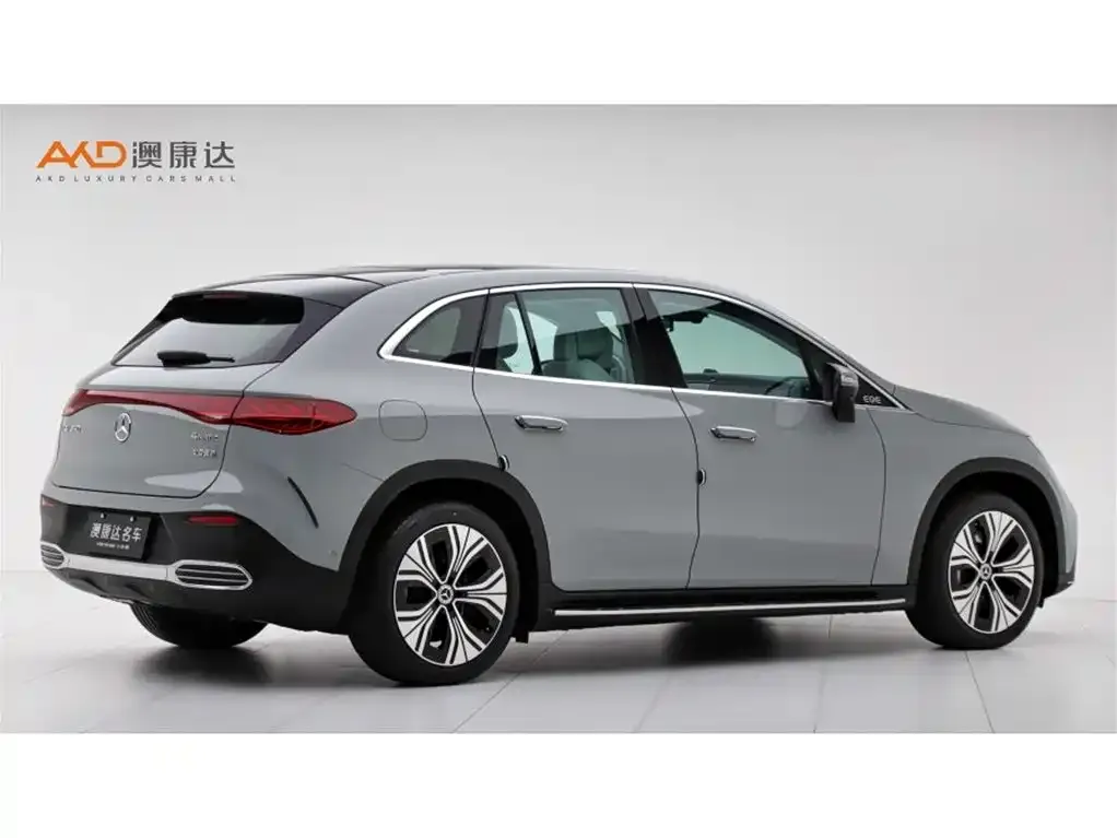 Mercedes-Benz EQE SUV — фото 3