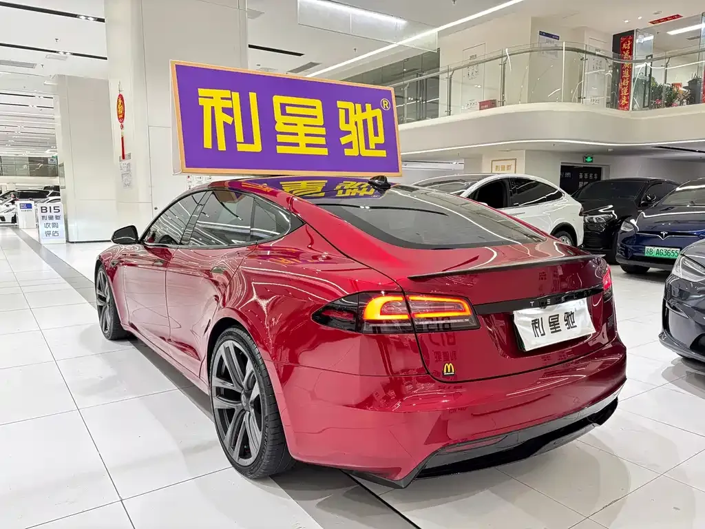 Tesla Model S — фото 8