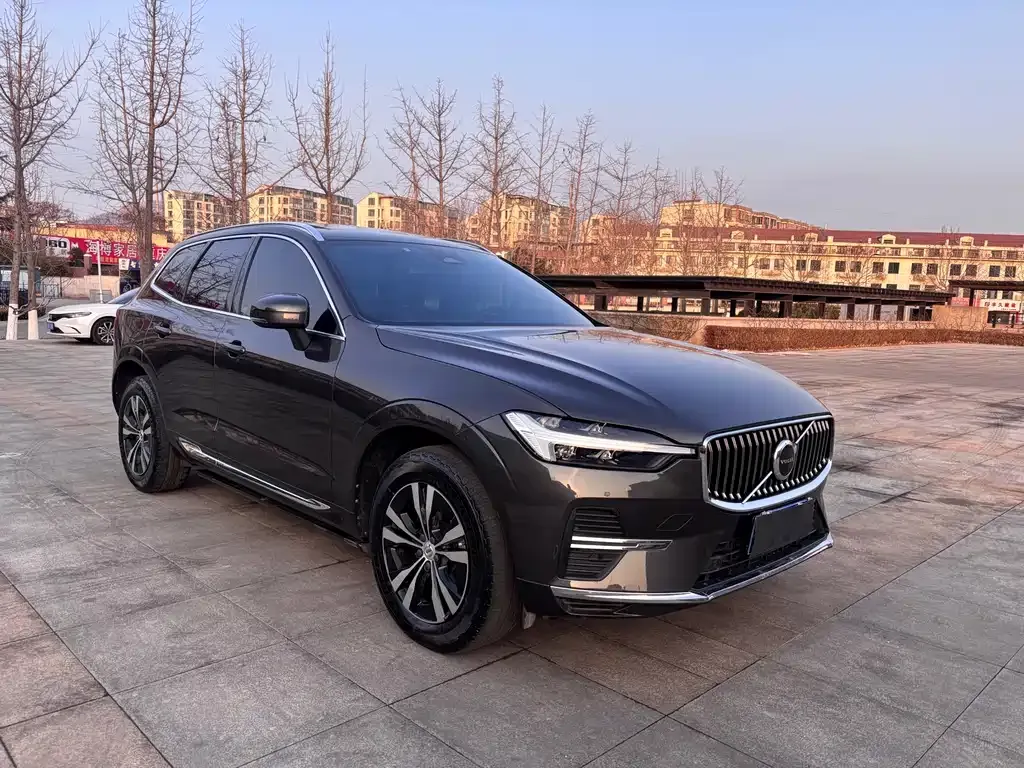 Volvo XC60 — фото 2