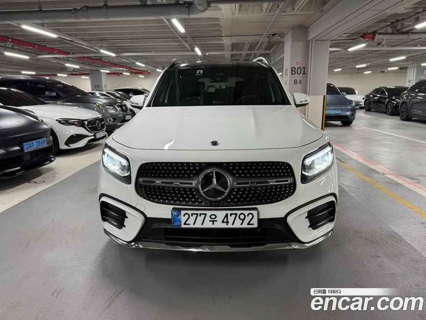 Mercedes-Benz GLB-Class — фото 1