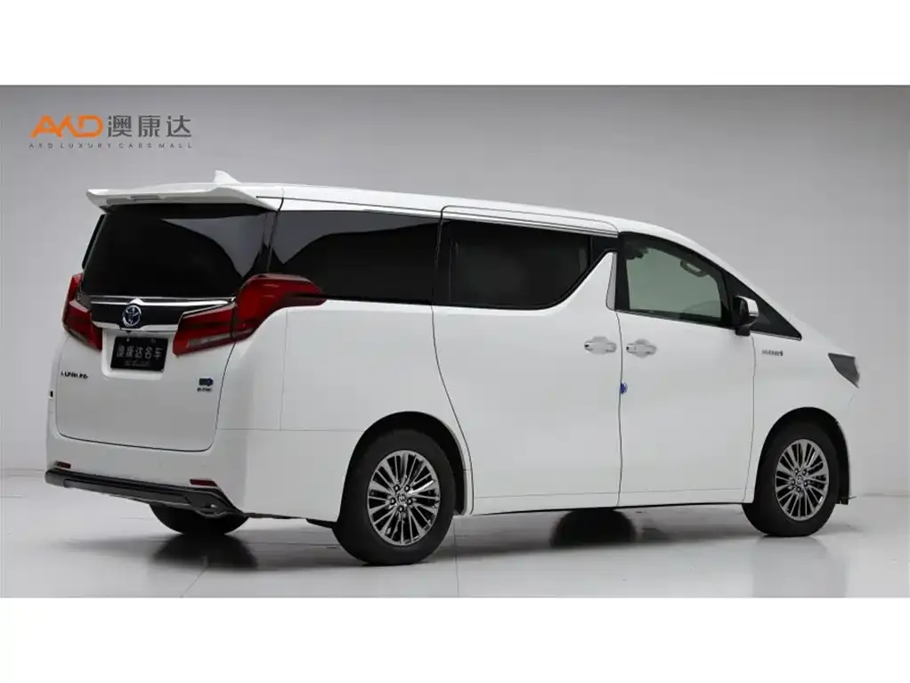 Toyota Alphard — фото 5