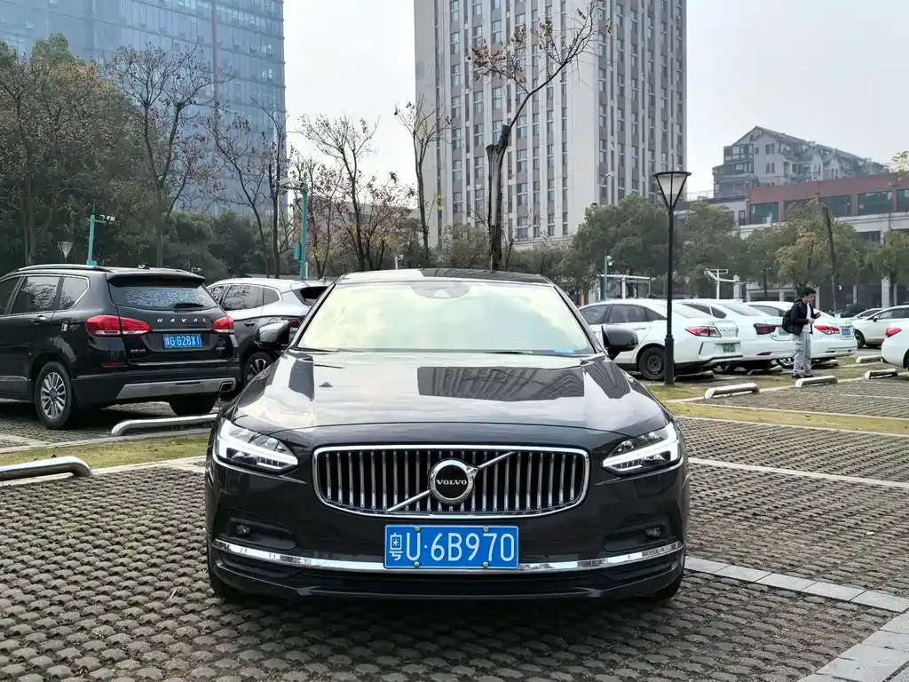 Volvo S90 — фото 8