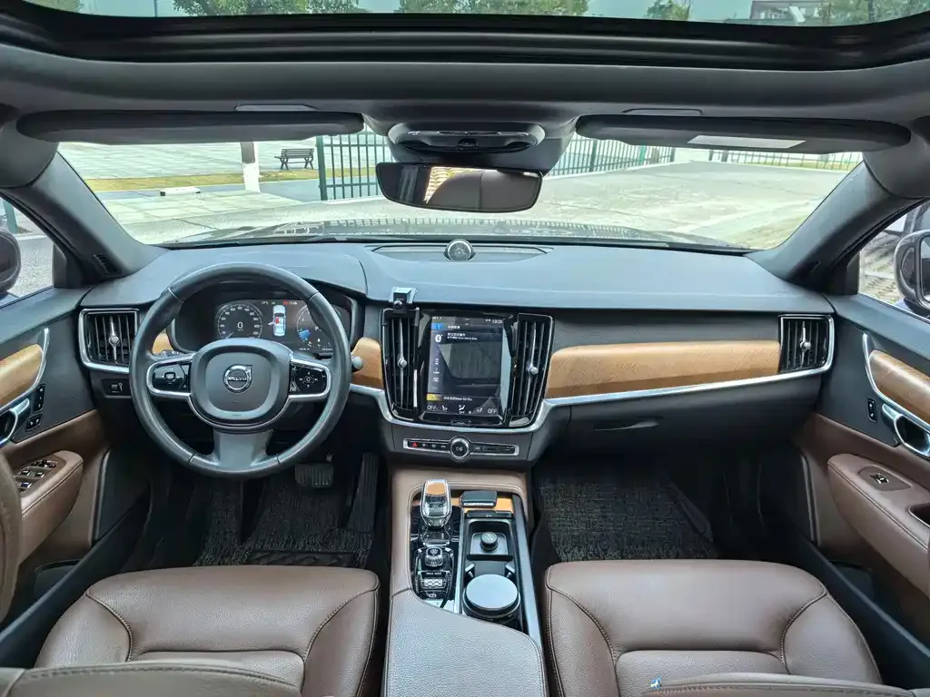 Volvo S90 — фото 2
