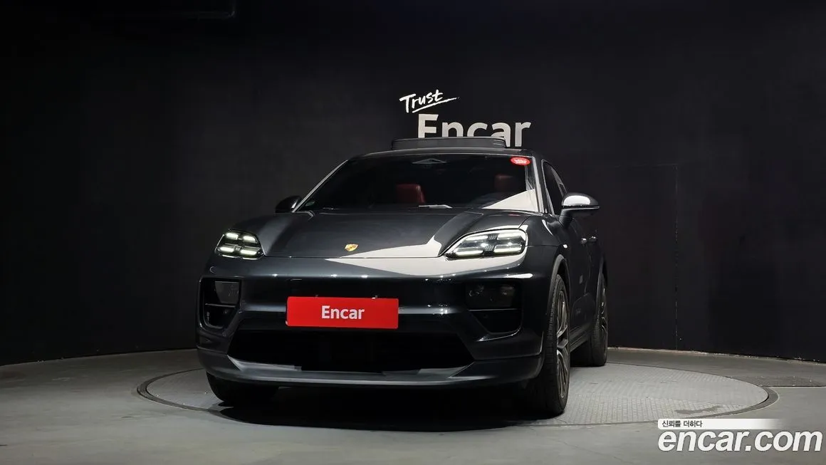 Porsche Macan — фото 10