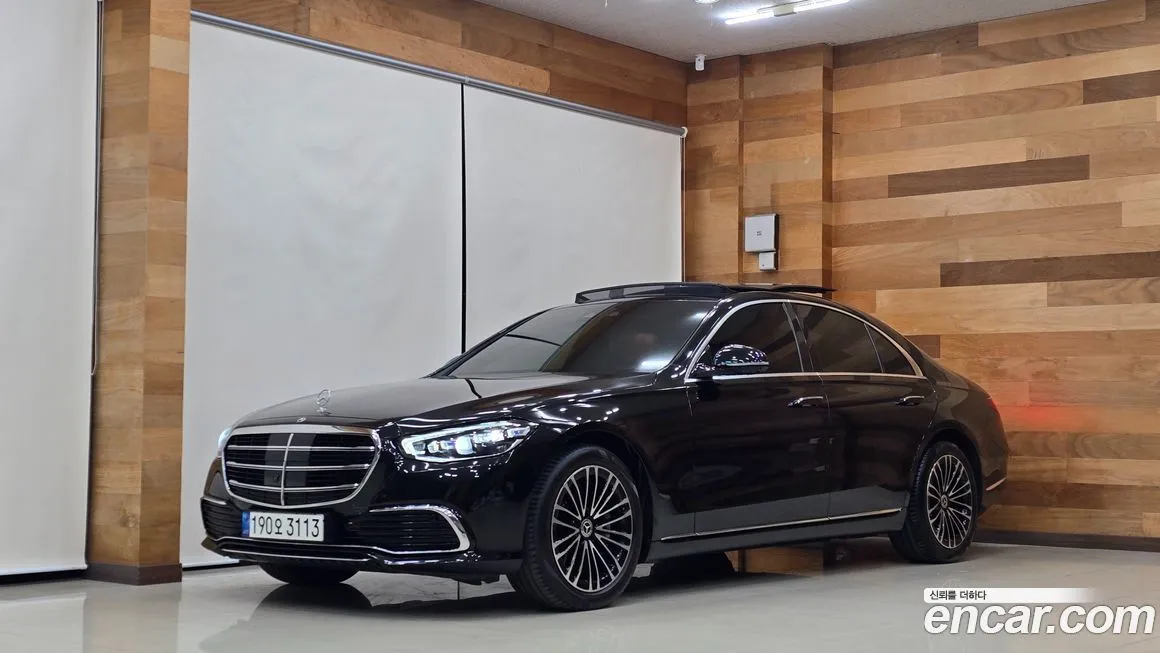Mercedes-Benz S-Class — фото 1