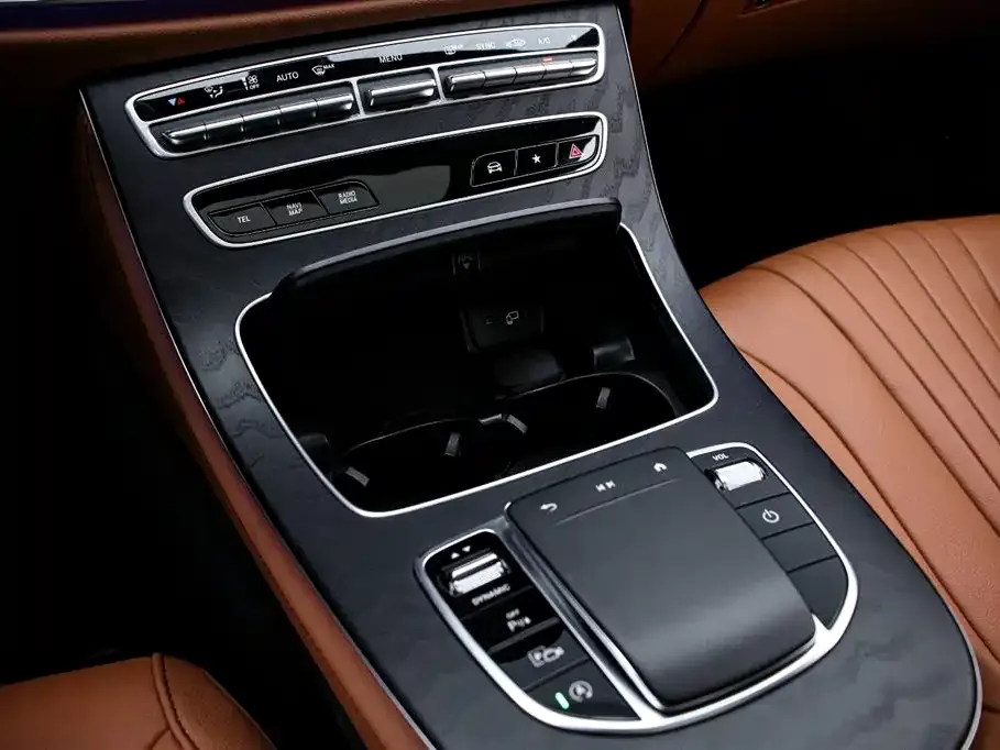 Mercedes-Benz CLS — фото 9