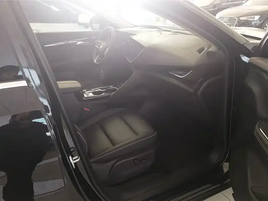 Buick Envision Plus — фото 8