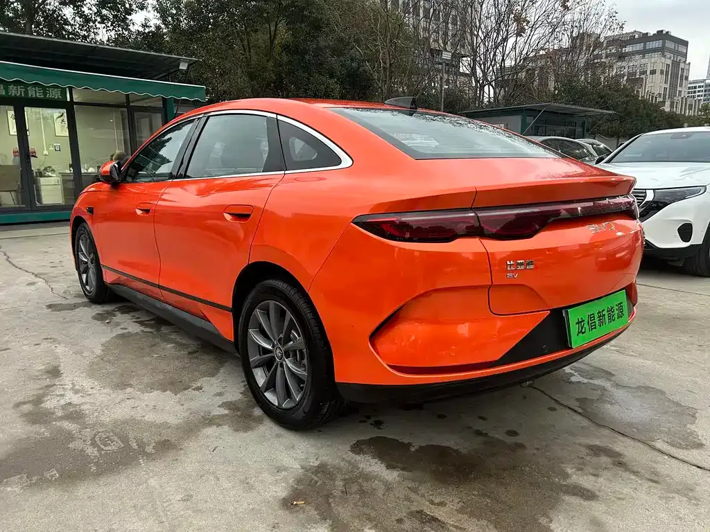 BYD Qin L — фото 8