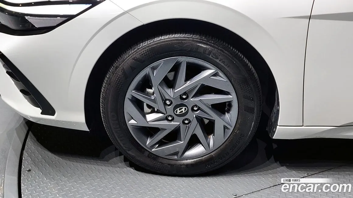 Hyundai AVANTE — фото 4