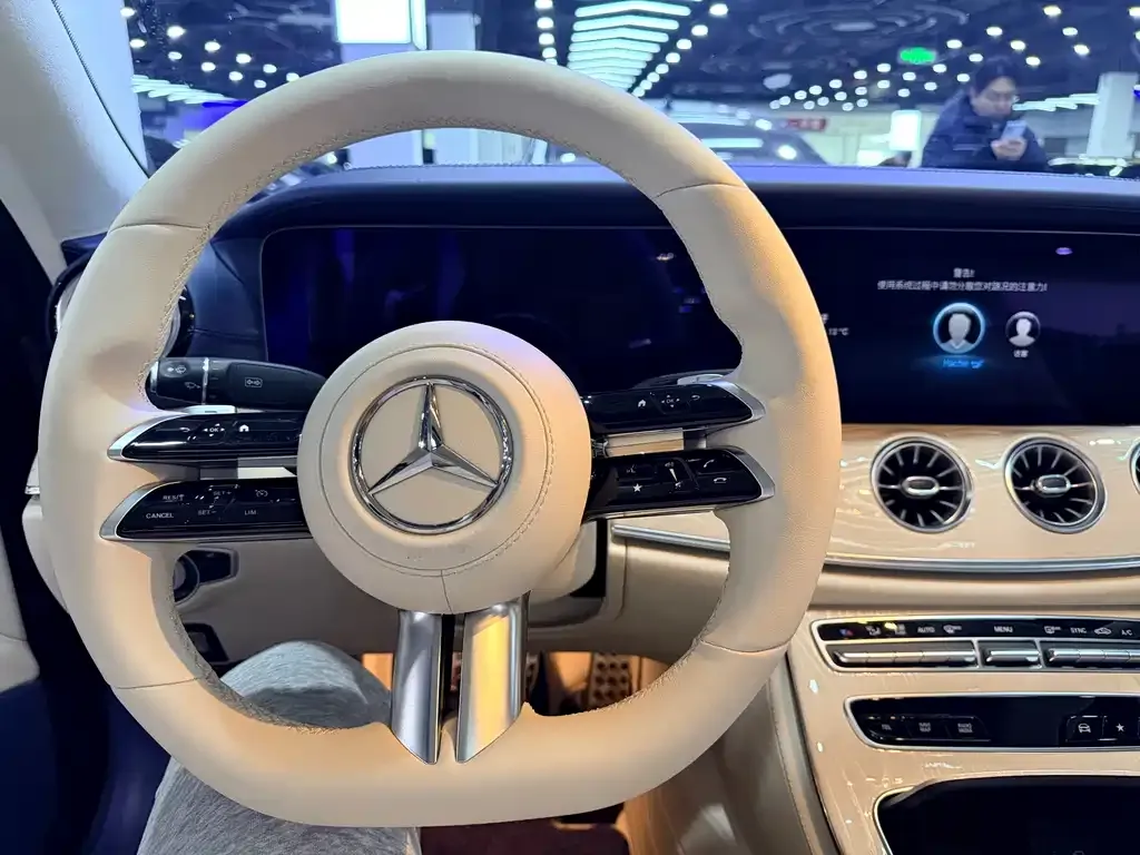 Mercedes-Benz E-Class (Import) — фото 2