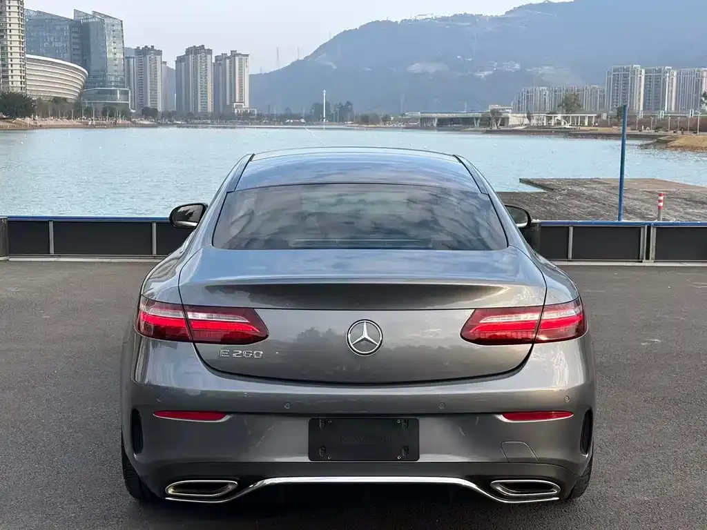 Mercedes-Benz E-Class (Import) — фото 3