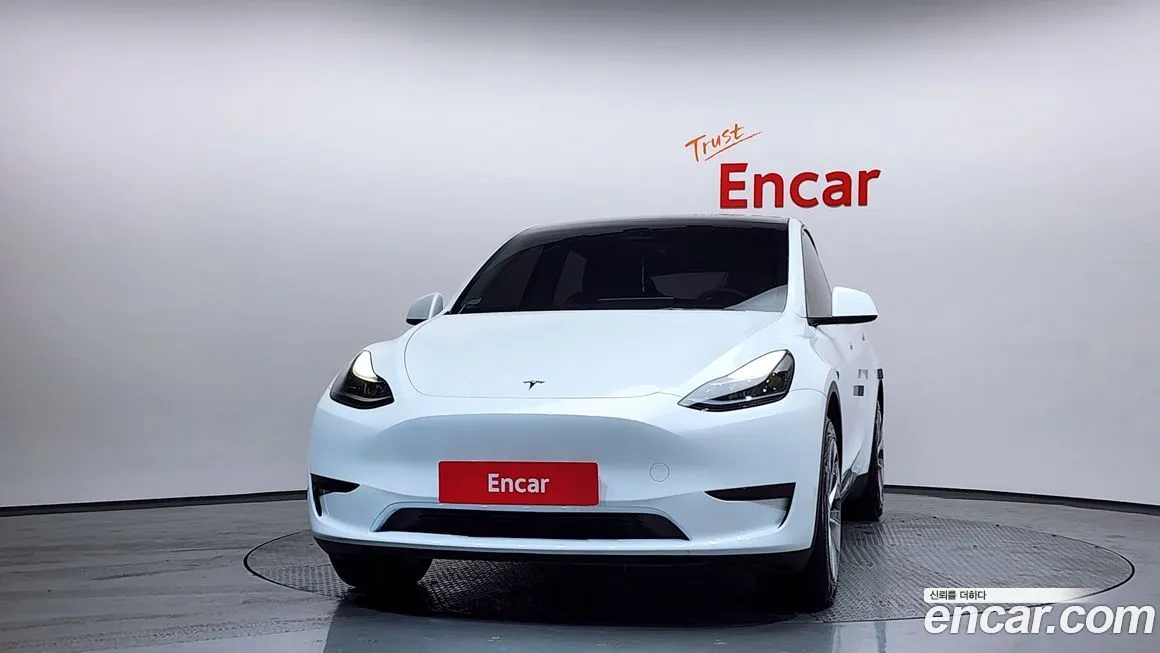 Tesla Model Y — фото 3