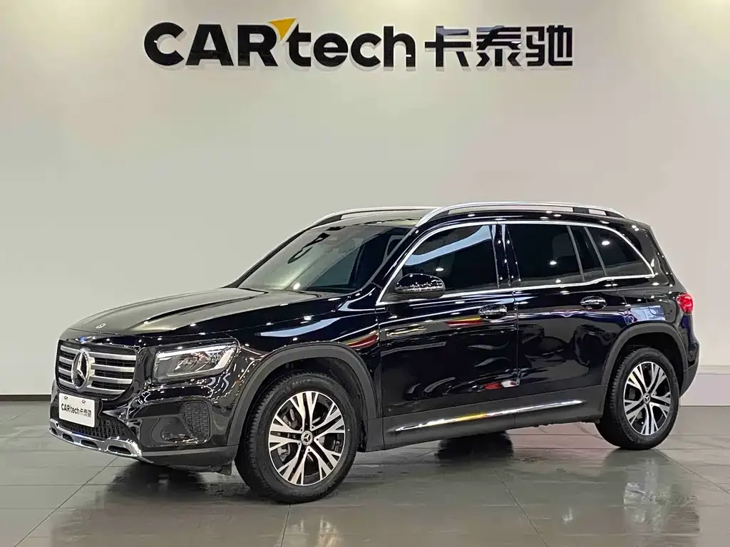 Mercedes-Benz GLB — фото 1