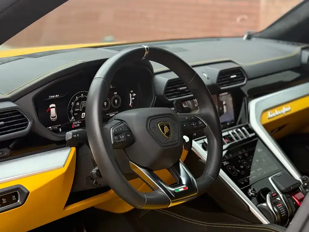 Lamborghini Urus — фото 6