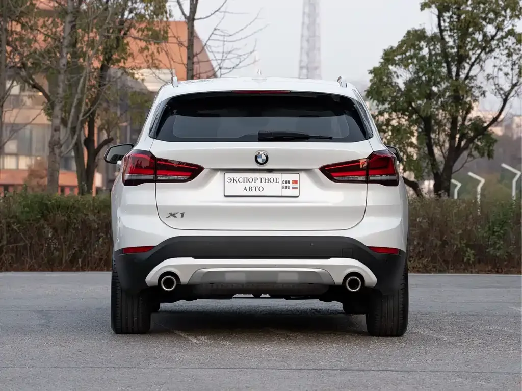 BMW X1 — фото 5