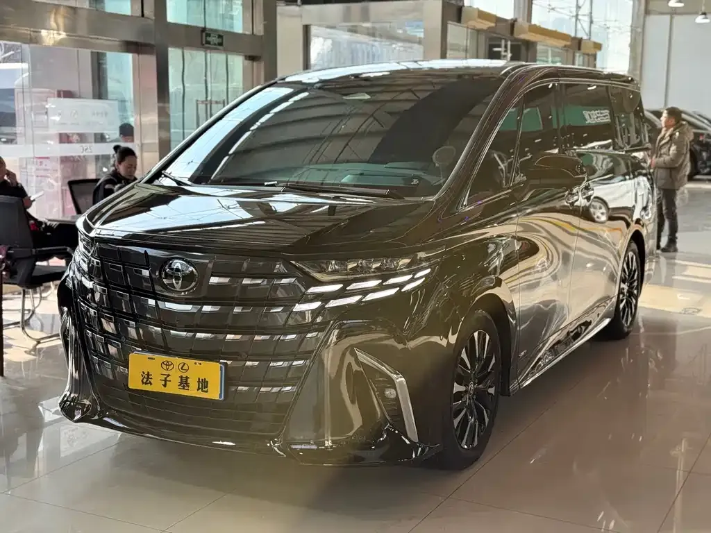 Toyota Alphard — фото 5