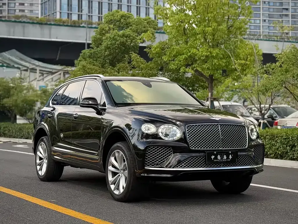 Bentley Bentayga — фото 7