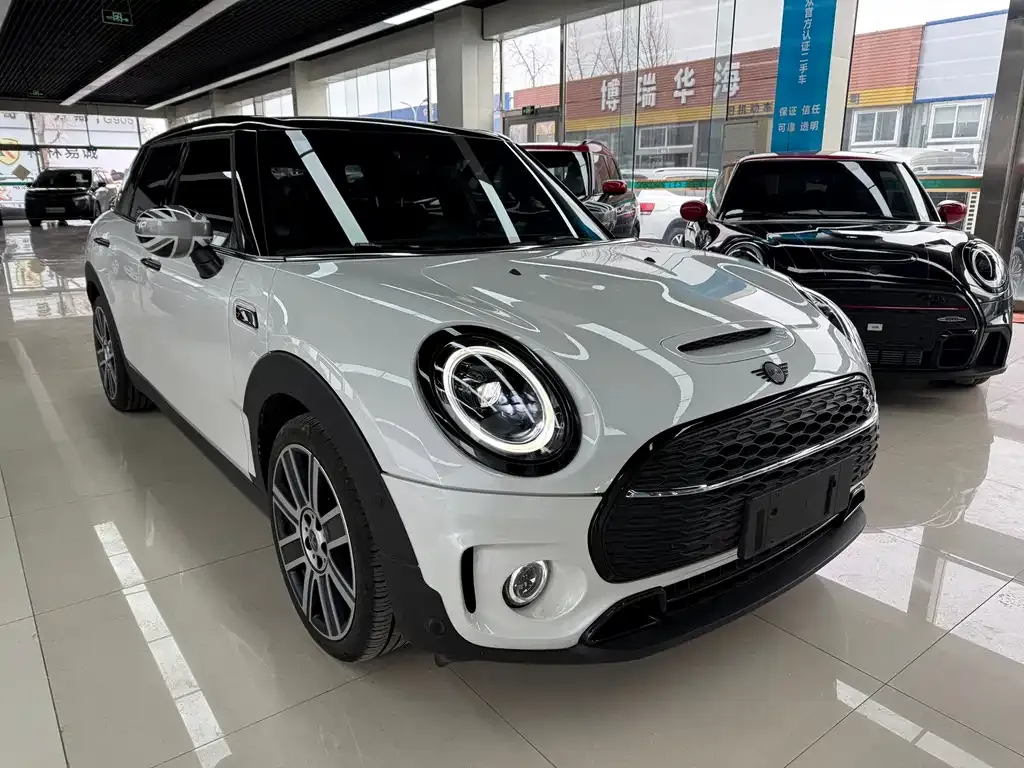 MINI Clubman — фото 1